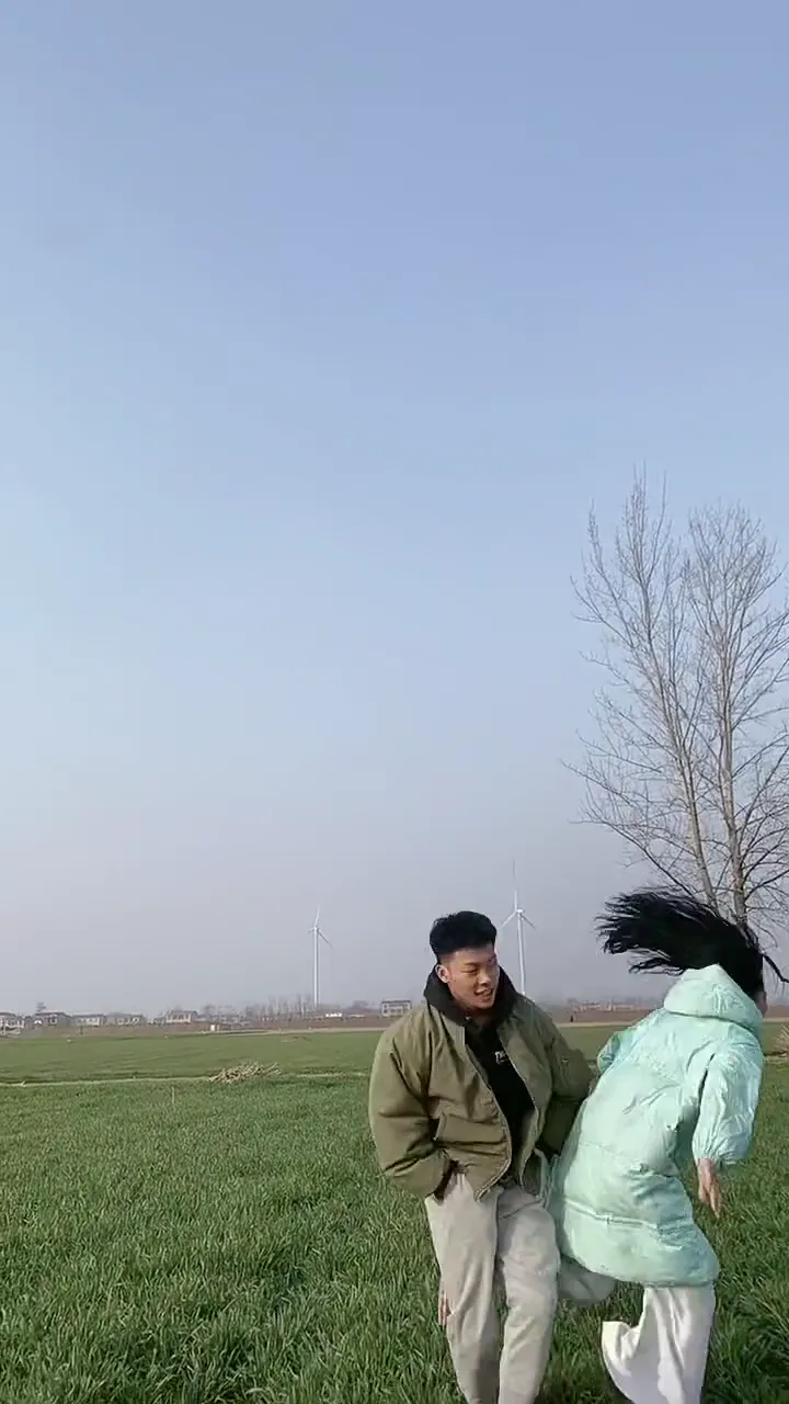 Sneaky prank with zero sportsmanship causing hilarious shocked reactions from everyone