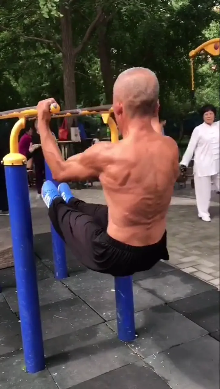 Park legend delivering a viral-worthy performance with jaw-dropping athletic skills