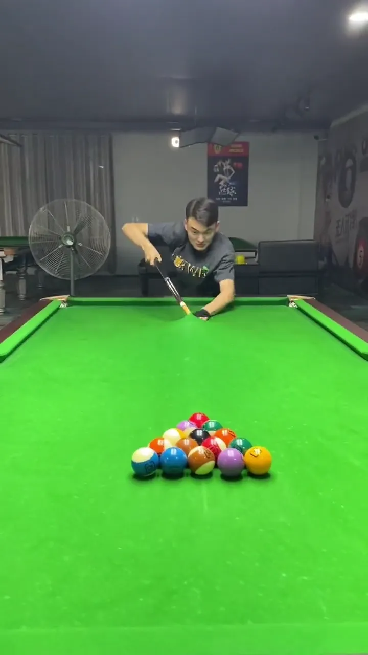 Pool trick shot that went viral for its unbelievable precision and jaw-dropping angle