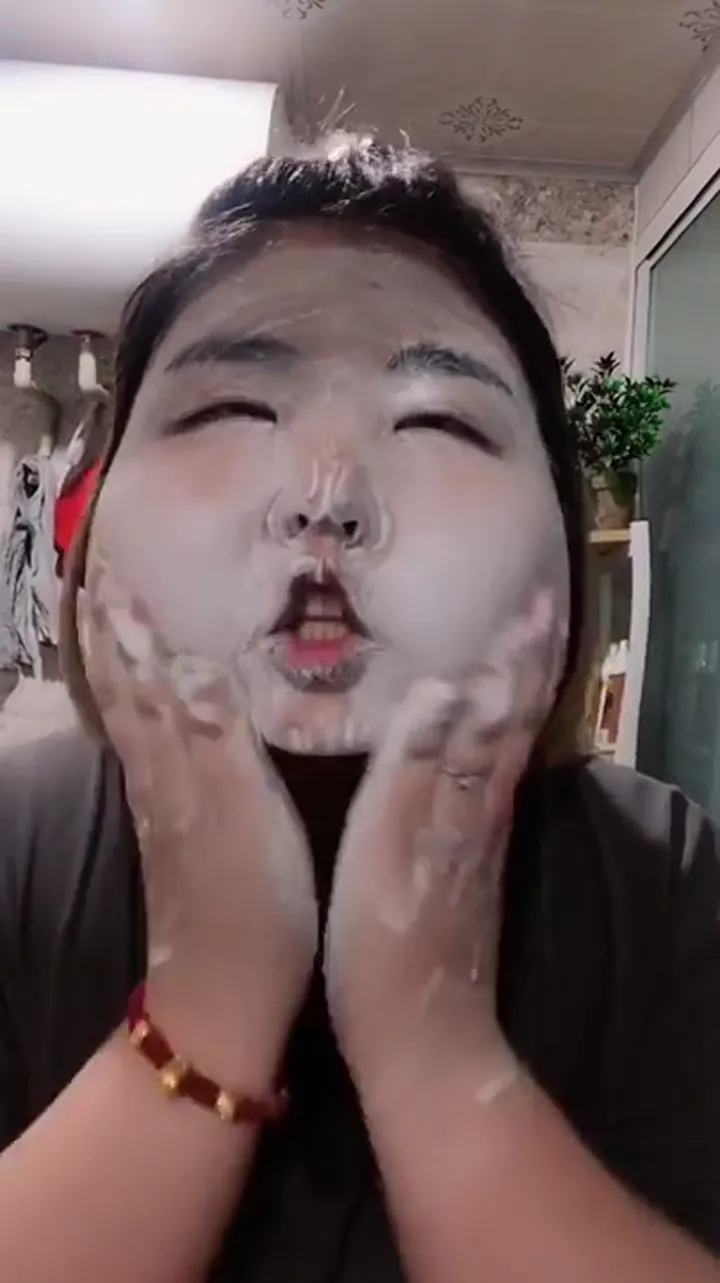Self entertainment moment that went viral for being unexpectedly hilarious and relatable