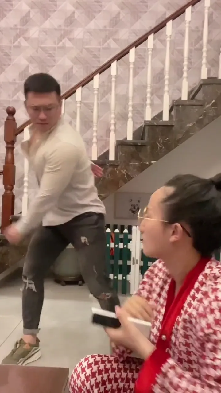 Stubbornly determined moment that went viral for being both impressive and hilariously relatable