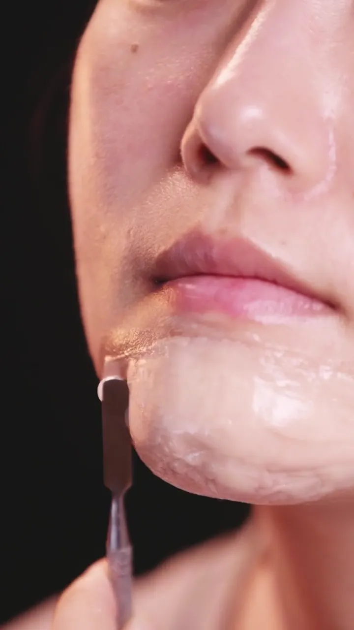 Mind blowing makeup artistry skill creating an impossible transformation caught on camera