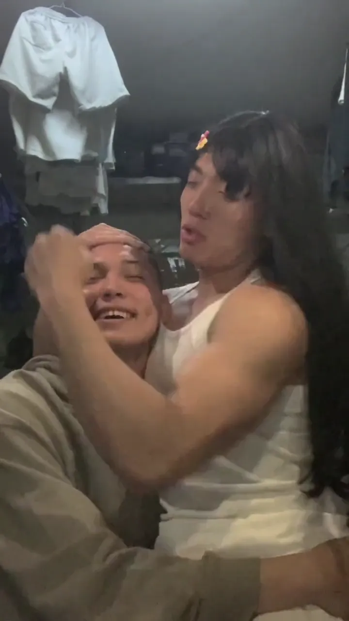 Hilarious dorm life moment caught on camera with the funniest unexpected outcome