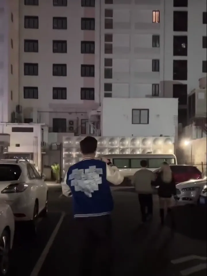 Sneaky and hilarious move caught on camera in a daily funny moment that went viral