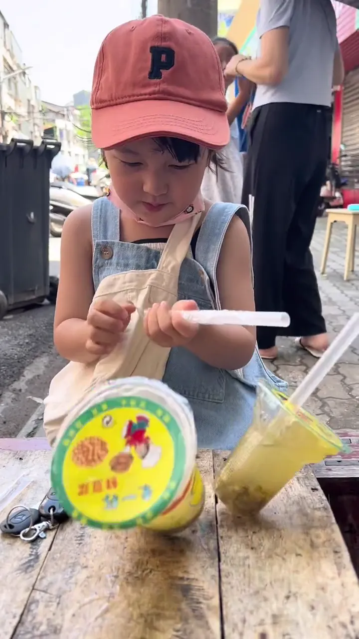 Dad gets hilariously tricked into realizing he is going to have a daughter with priceless reaction