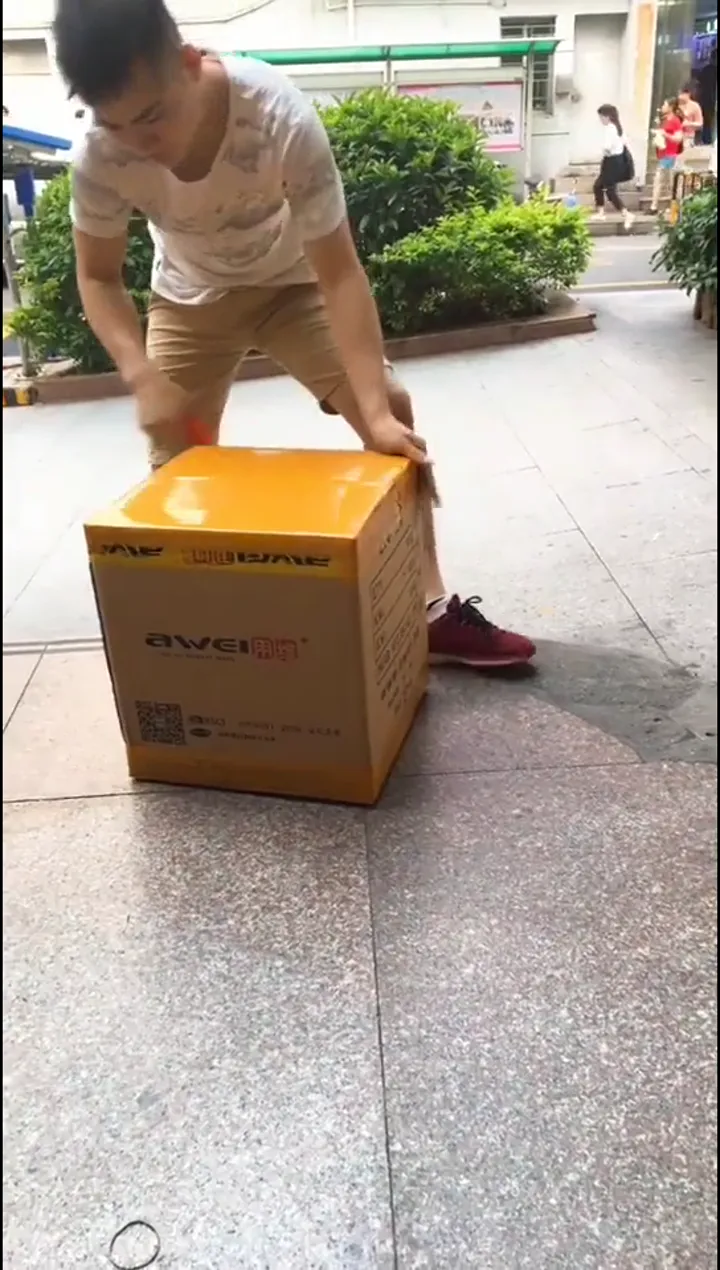 Impossibly fast hand movements that only a true master can achieve